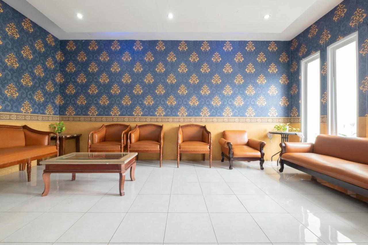 Spot On 2419 Rumah Nugraha Hotel Syariah Yogyakarta Exterior photo