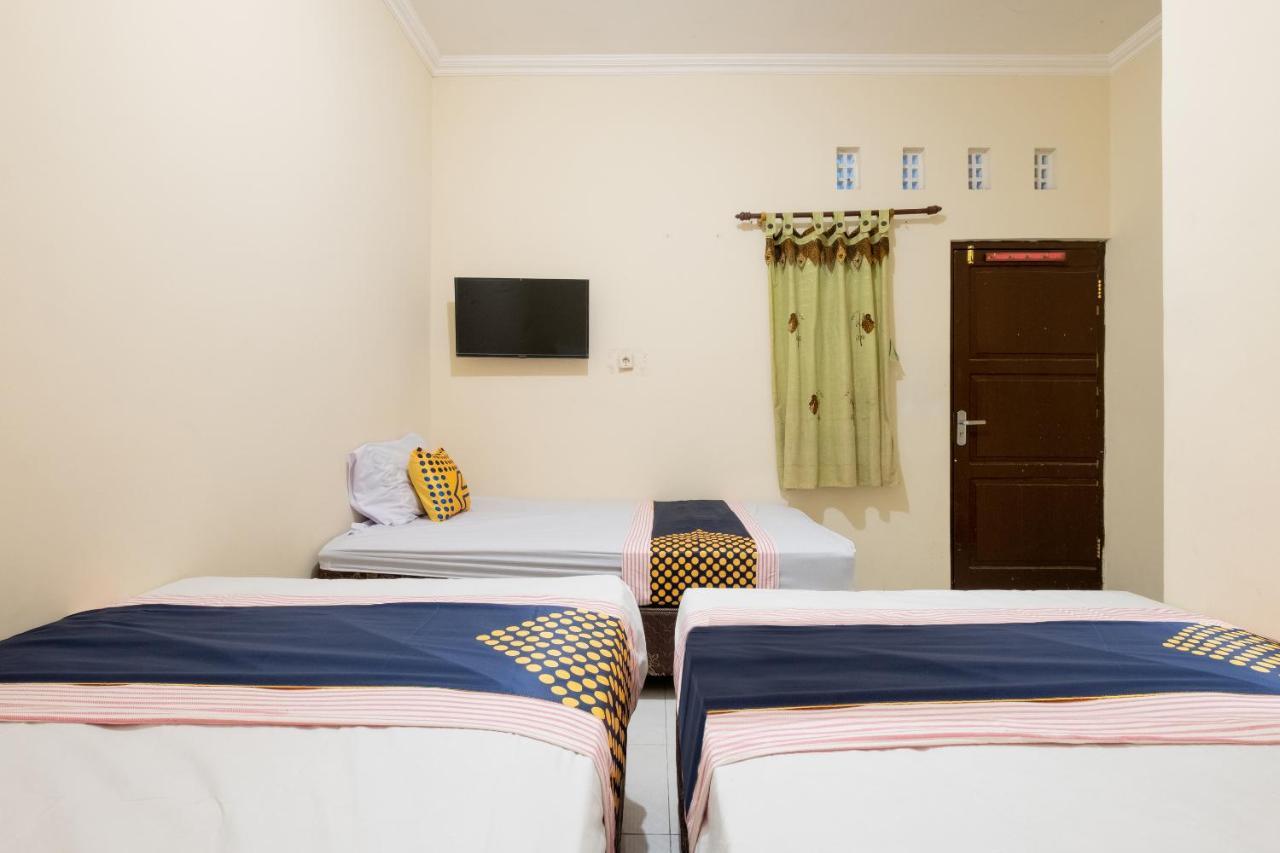 Spot On 2419 Rumah Nugraha Hotel Syariah Yogyakarta Exterior photo